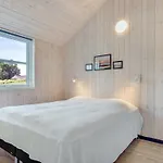 Damiana - 500m From The Sea By Interhome