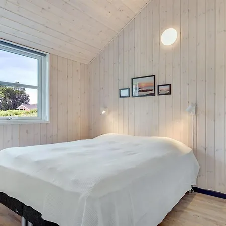 Damiana - 500m From The Sea By Interhome