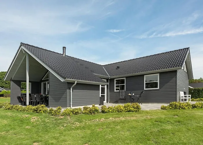 Holiday home Damiana - 500m From The Sea By Interhome *